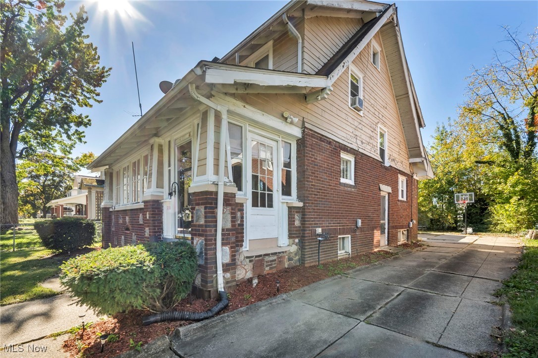 888 Greenwood Avenue Akron OH 44320