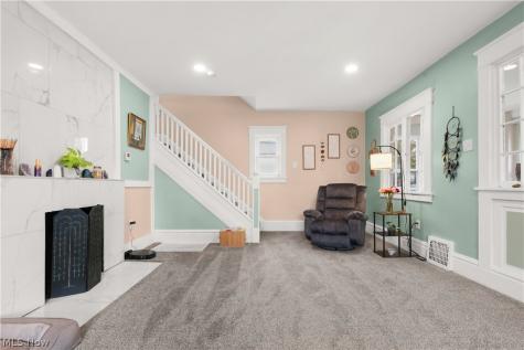 318 Pioneer Street Akron OH 44305