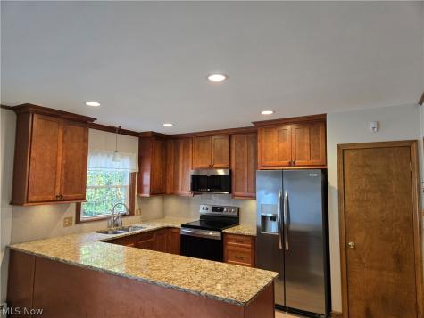 1225 Plymouth Street NW Massillon OH 44646