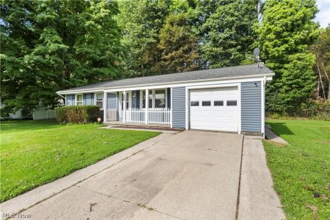 1484 Erie Avenue Akron OH 44312