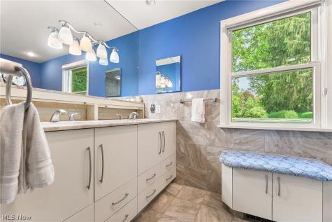 40 Redfern Drive Youngstown OH 44505