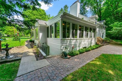 40 Redfern Drive Youngstown OH 44505