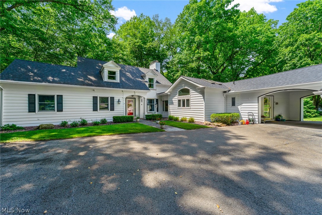 40 Redfern Drive Youngstown OH 44505