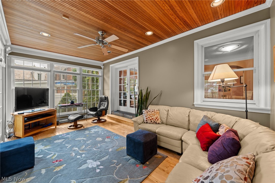 2686 Cranlyn Road Shaker Heights OH 44122