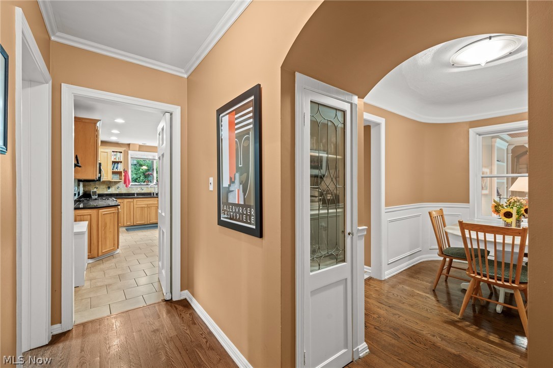 2686 Cranlyn Road Shaker Heights OH 44122