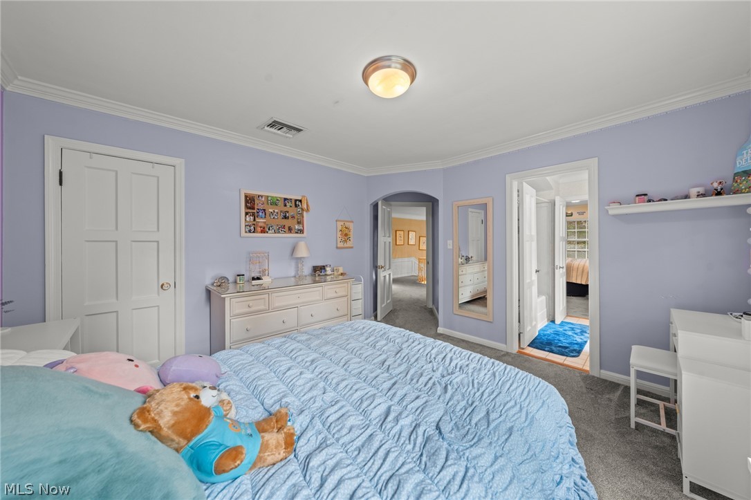 2686 Cranlyn Road Shaker Heights OH 44122