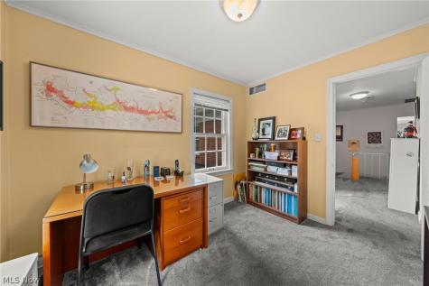 2686 Cranlyn Road Shaker Heights OH 44122