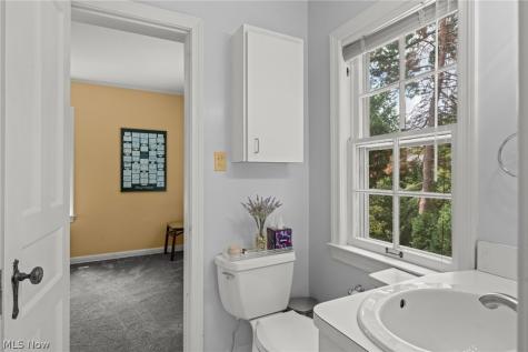 2686 Cranlyn Road Shaker Heights OH 44122