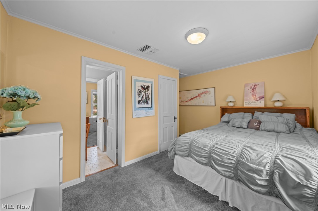 2686 Cranlyn Road Shaker Heights OH 44122