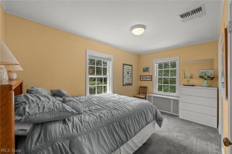 2686 Cranlyn Road Shaker Heights OH 44122