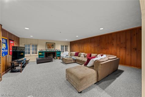2686 Cranlyn Road Shaker Heights OH 44122