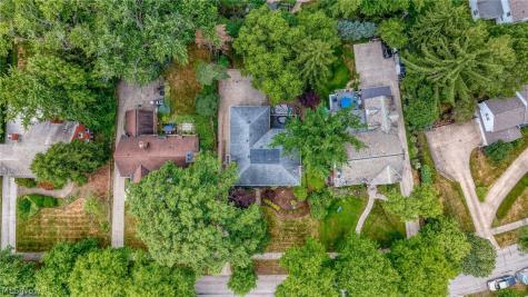 2686 Cranlyn Road Shaker Heights OH 44122