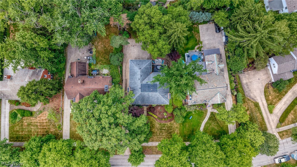 2686 Cranlyn Road Shaker Heights OH 44122
