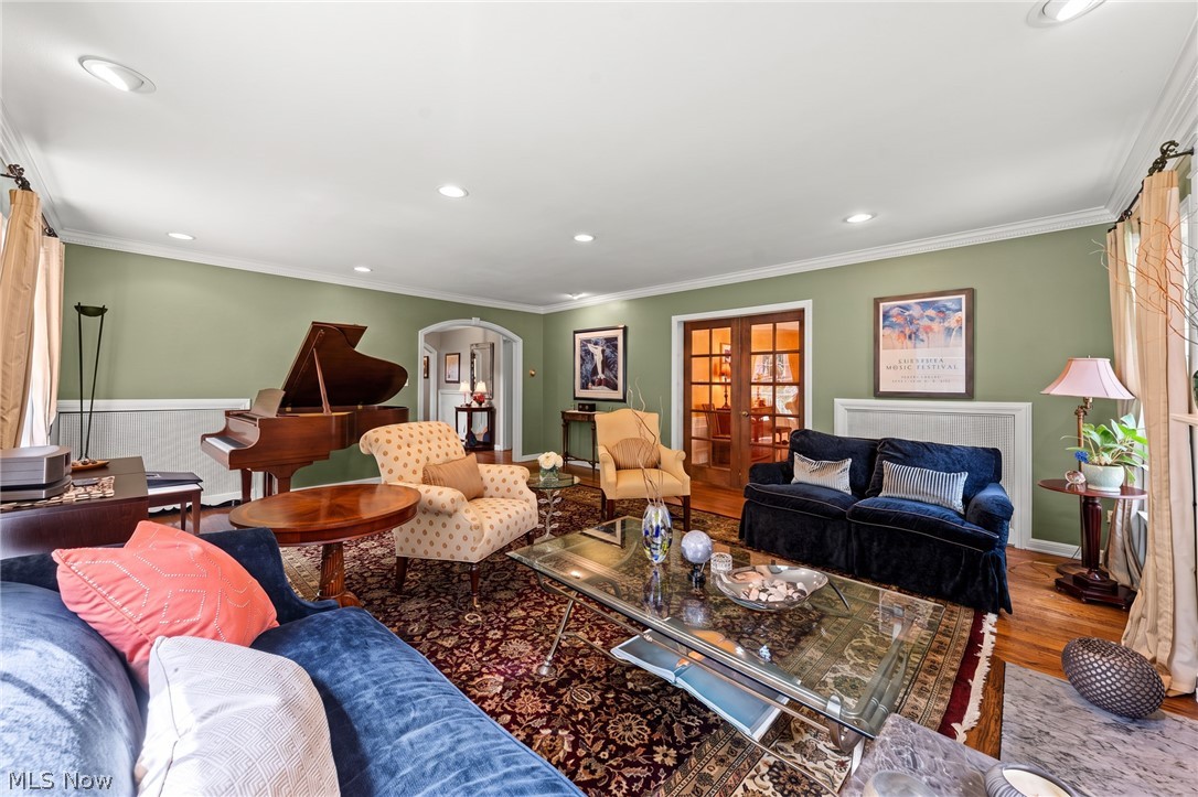 2686 Cranlyn Road Shaker Heights OH 44122