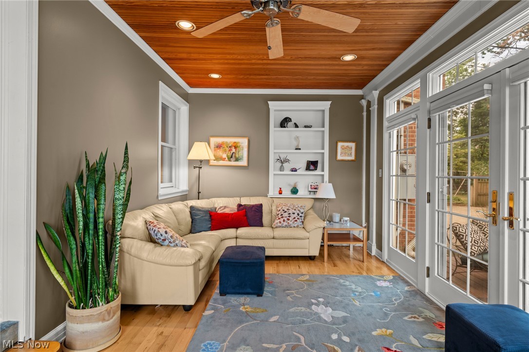 2686 Cranlyn Road Shaker Heights OH 44122