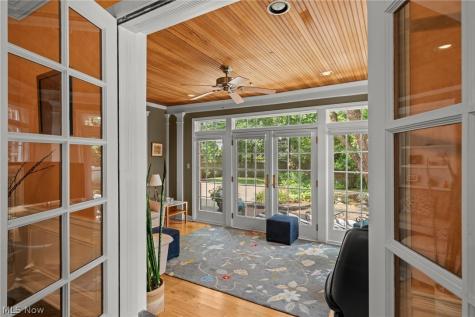 2686 Cranlyn Road Shaker Heights OH 44122