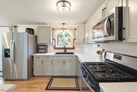 1545 Whitehall Drive Mogadore OH 44260