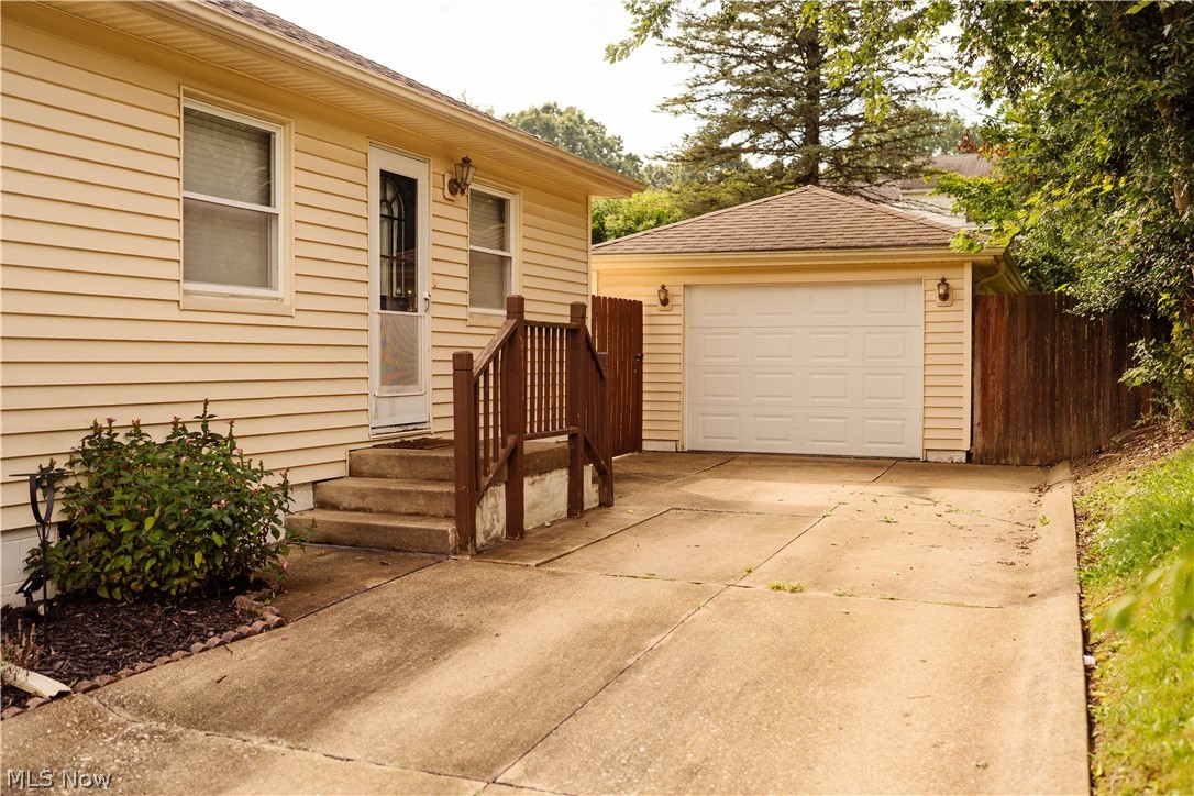 1424 Maple Street Barberton OH 44203