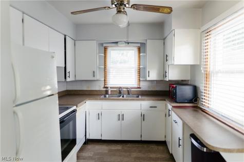 1424 Maple Street Barberton OH 44203