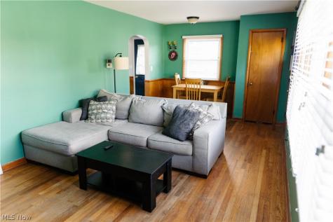 1424 Maple Street Barberton OH 44203