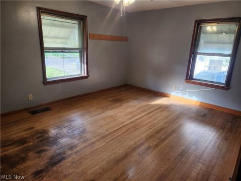 485 Allenford Street Akron OH 44314