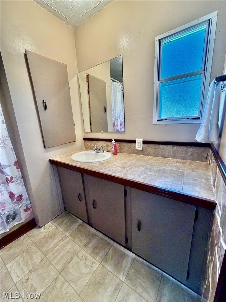 136 Northwest Street Flushing OH 43977