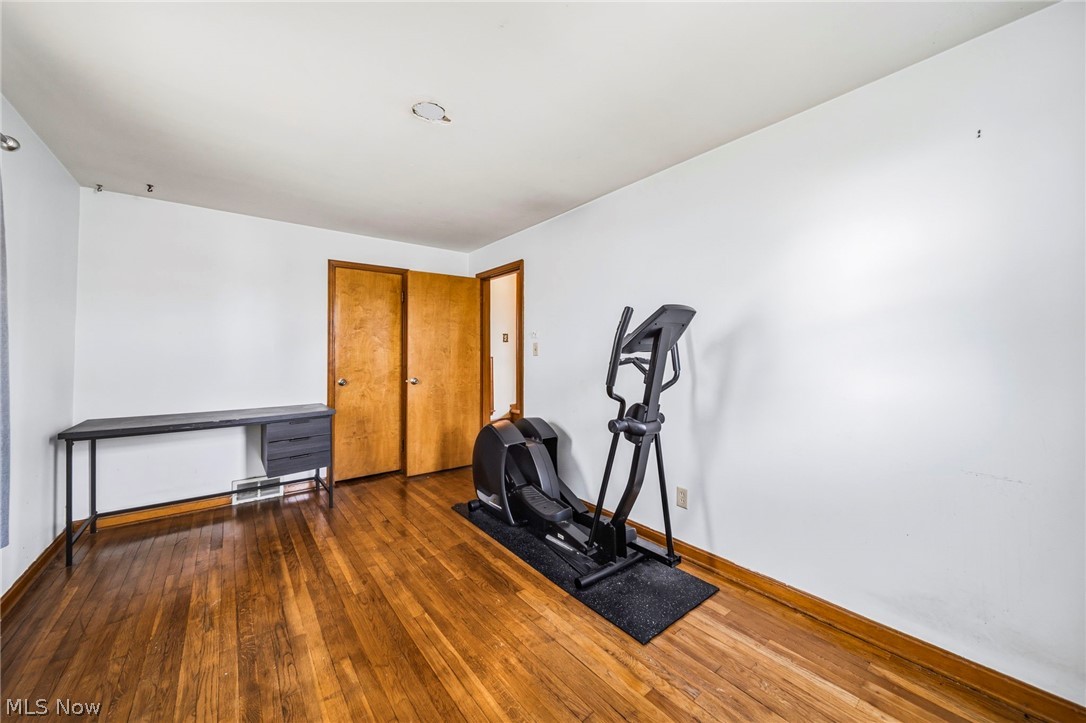21790 Kennison Avenue Euclid OH 44123