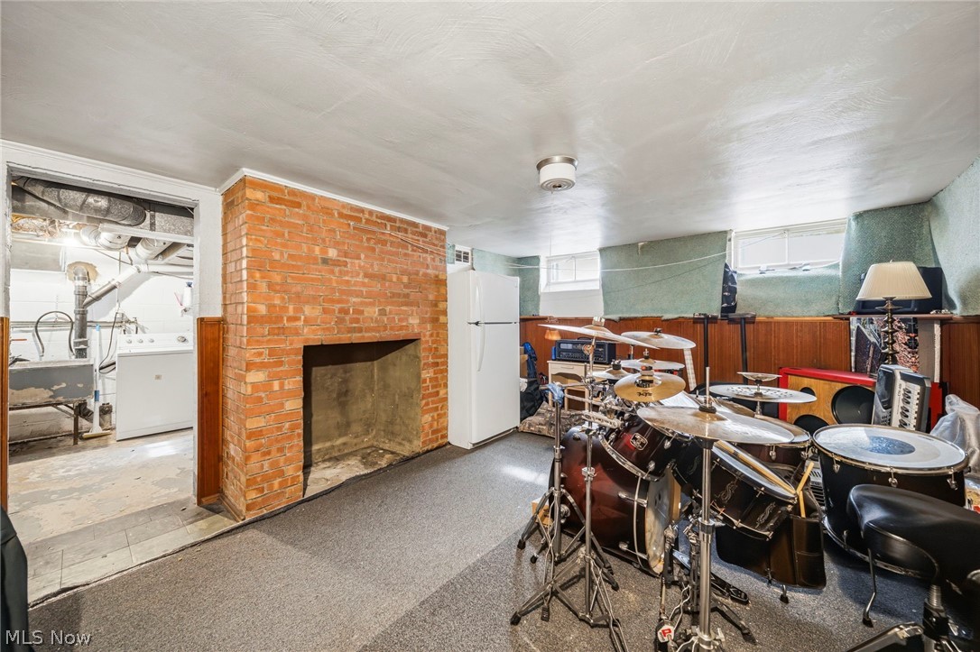 21790 Kennison Avenue Euclid OH 44123