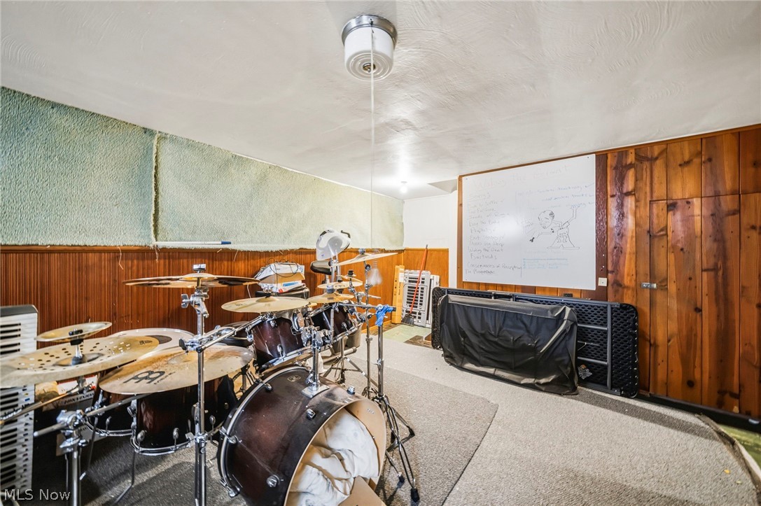 21790 Kennison Avenue Euclid OH 44123