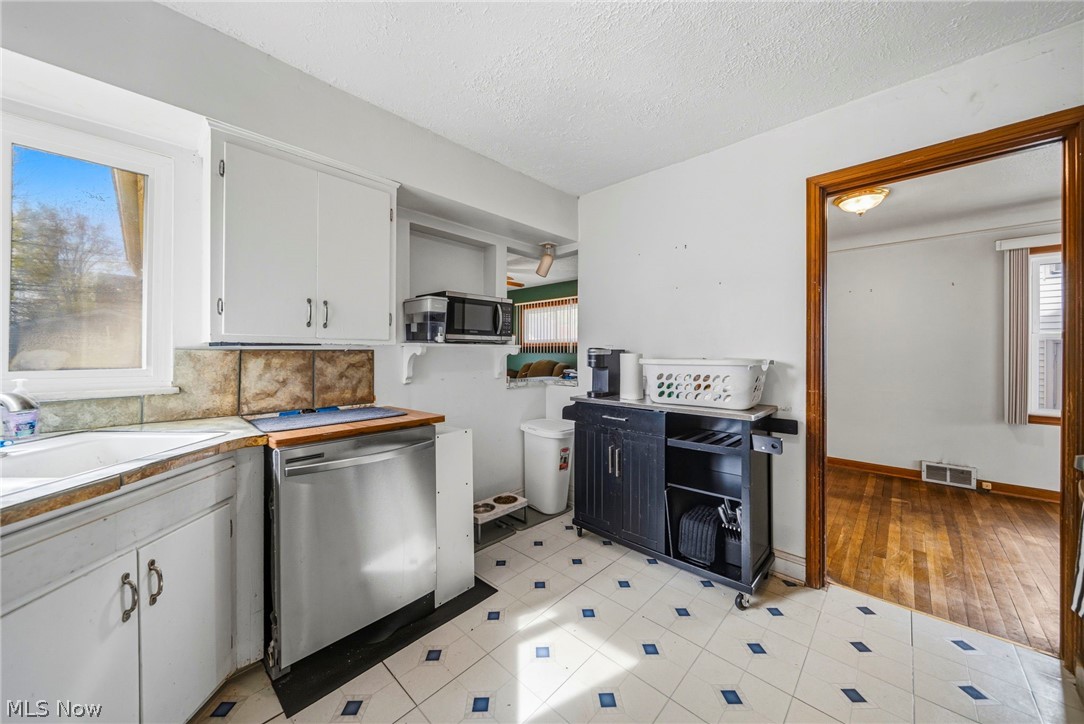 21790 Kennison Avenue Euclid OH 44123