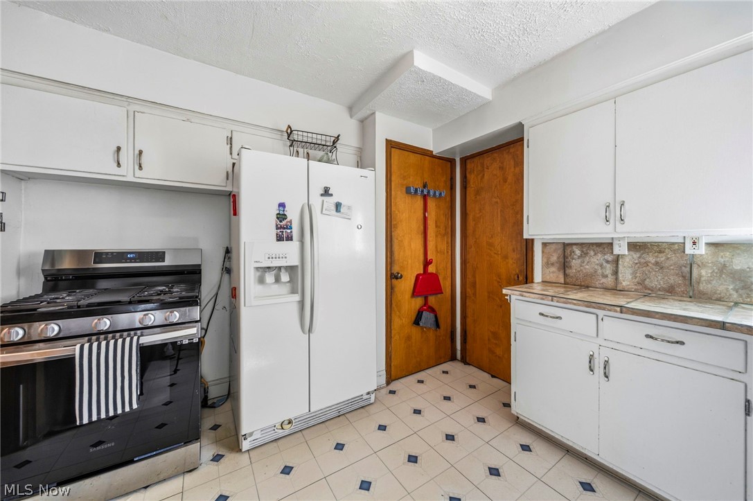 21790 Kennison Avenue Euclid OH 44123