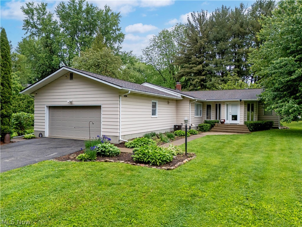 107 Youngs Terrace Loudonville OH 44842