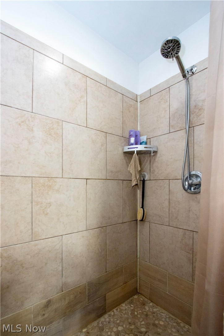 107 Youngs Terrace Loudonville OH 44842