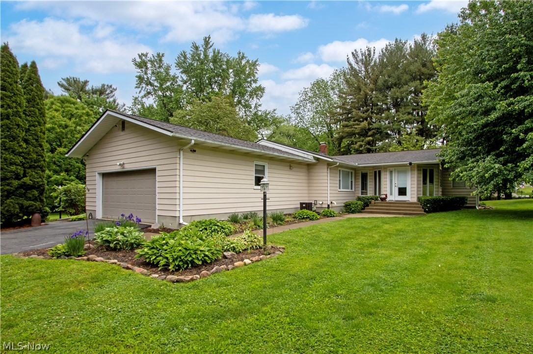 107 Youngs Terrace Loudonville OH 44842
