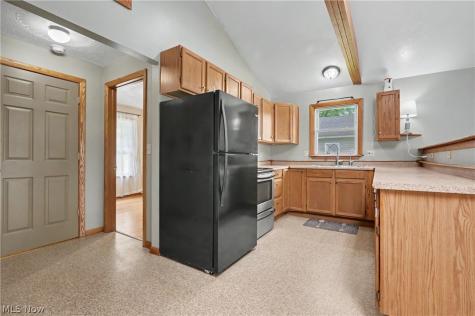 4937 Grove Avenue Norton OH 44203