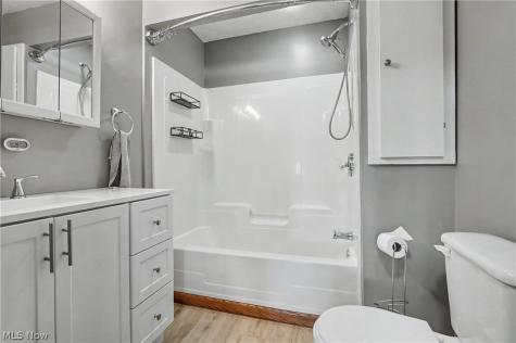 4937 Grove Avenue Norton OH 44203