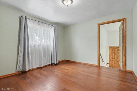 4937 Grove Avenue Norton OH 44203