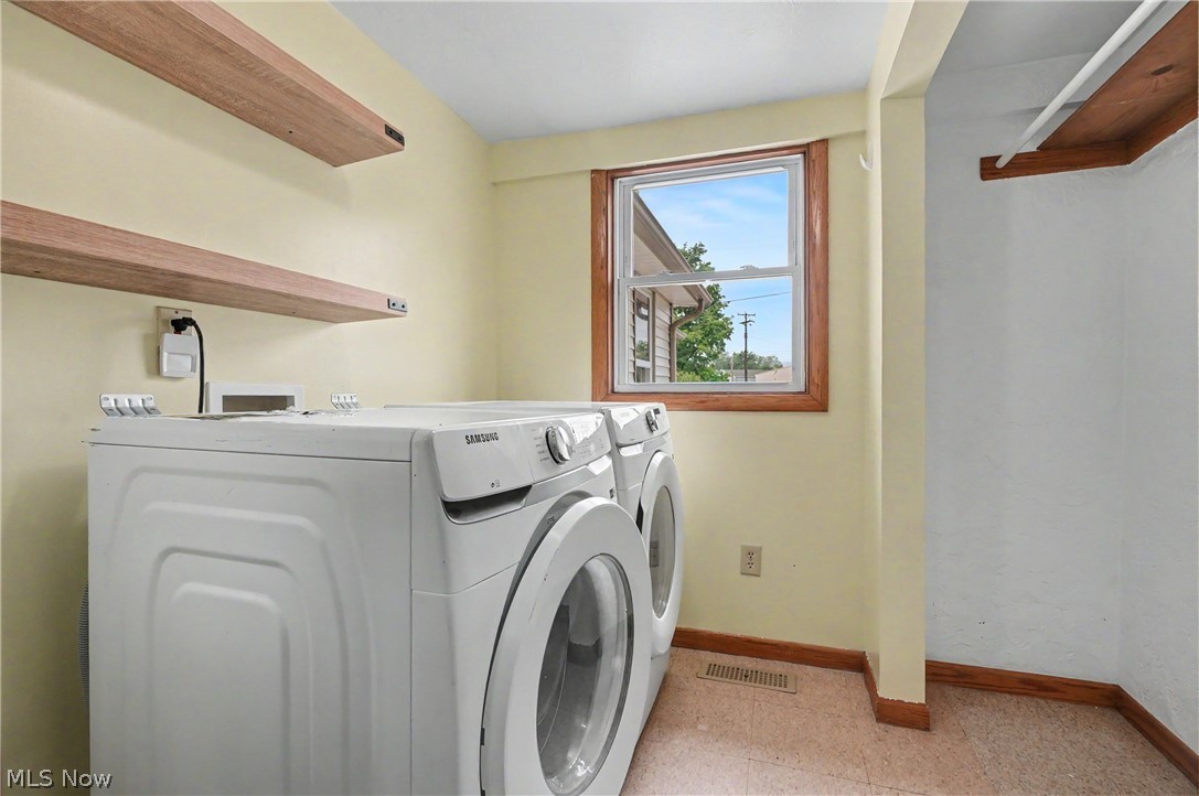 4937 Grove Avenue Norton OH 44203