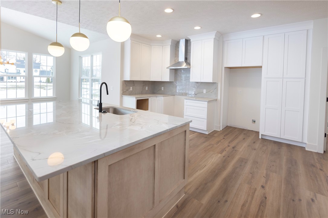 522 S Port Drive Avon Lake OH 44012