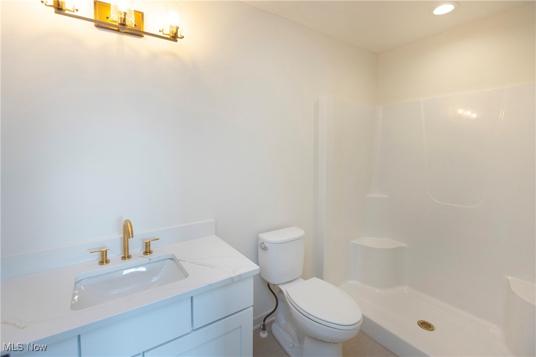 522 S Port Drive Avon Lake OH 44012