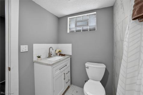 843 Chester Avenue Akron OH 44314
