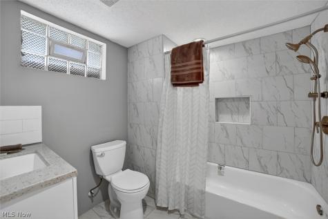843 Chester Avenue Akron OH 44314
