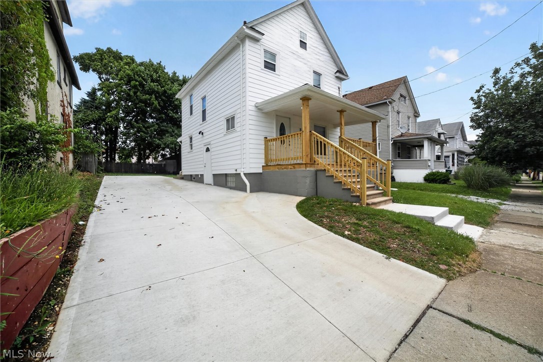843 Chester Avenue Akron OH 44314