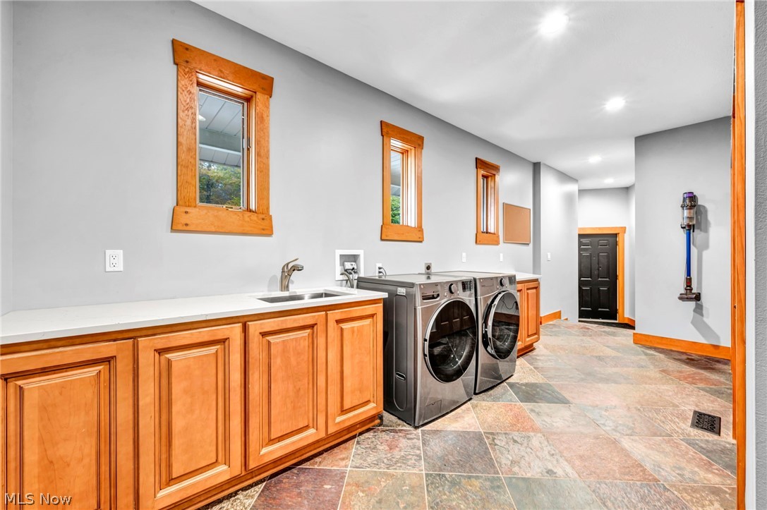 7184 Neff Road Valley City OH 44280