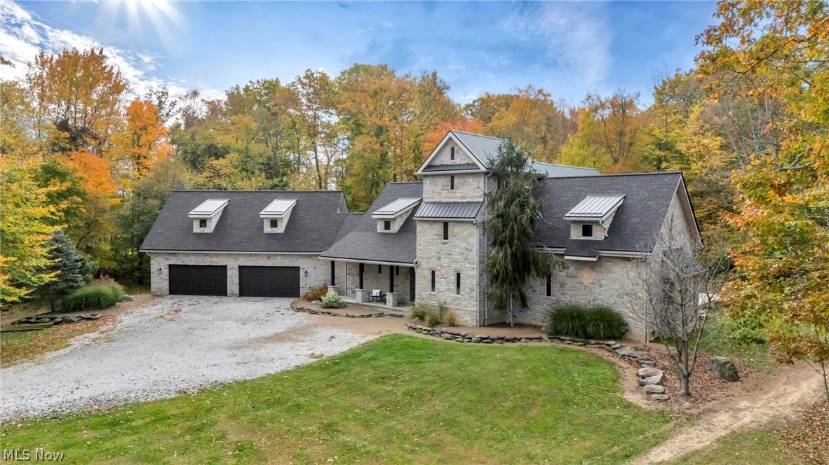 7184 Neff Road Valley City OH 44280