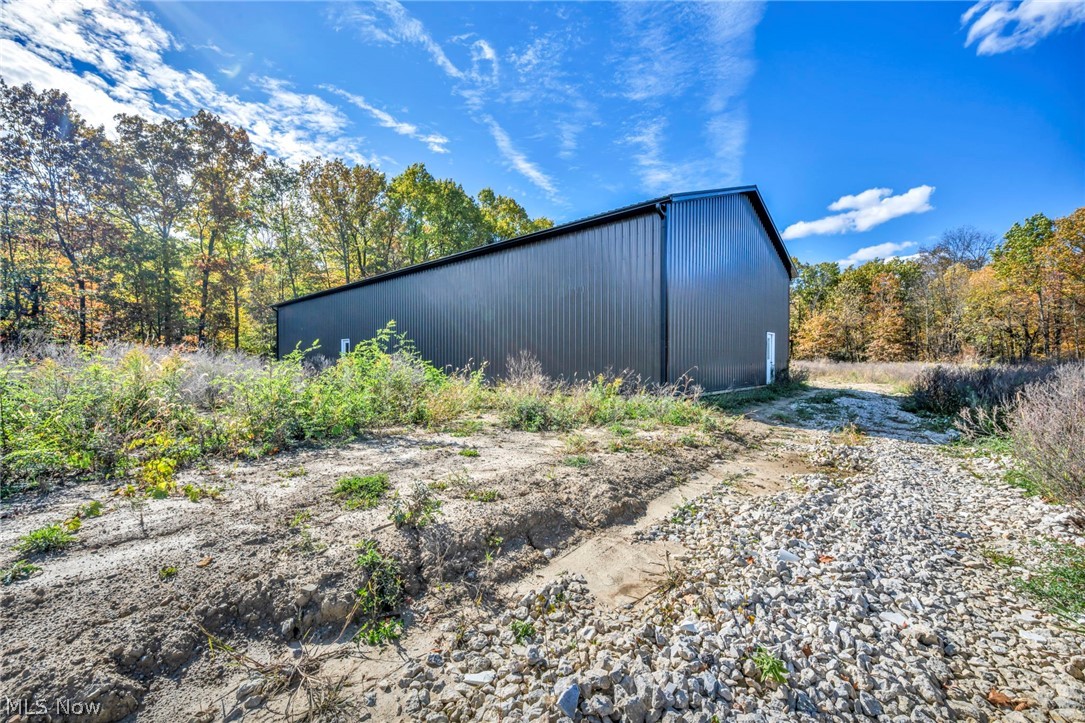 7184 Neff Road Valley City OH 44280