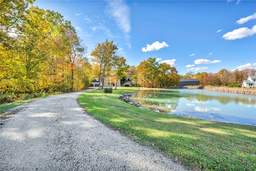 7184 Neff Road Valley City OH 44280