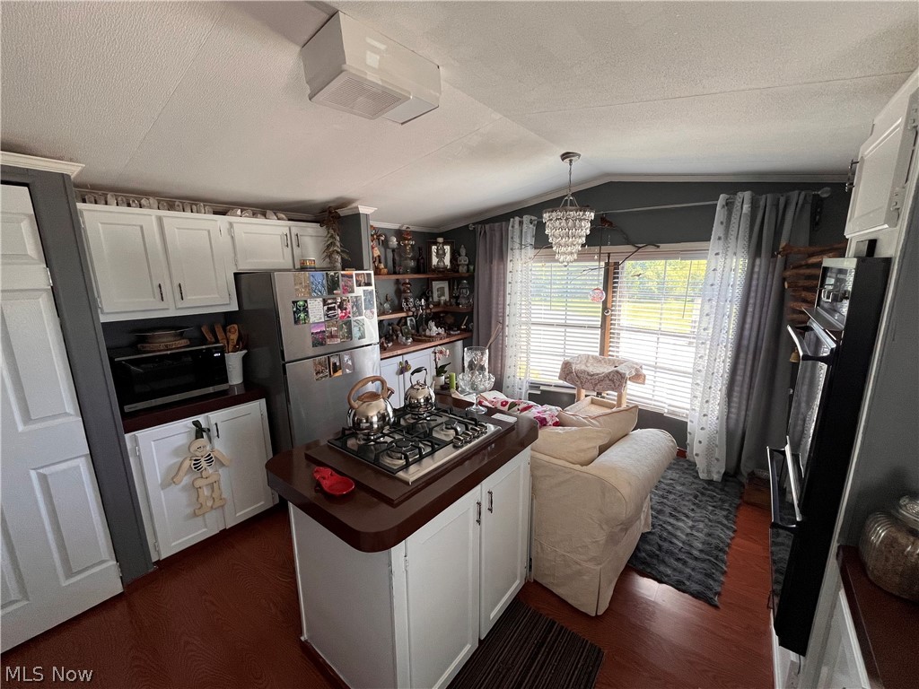 12860 Mayfield Road Chardon OH 44024