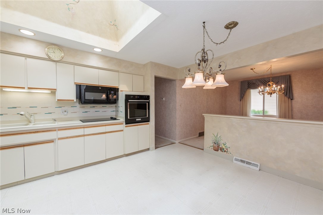 616 Sturbridge Drive Highland Heights OH 44143