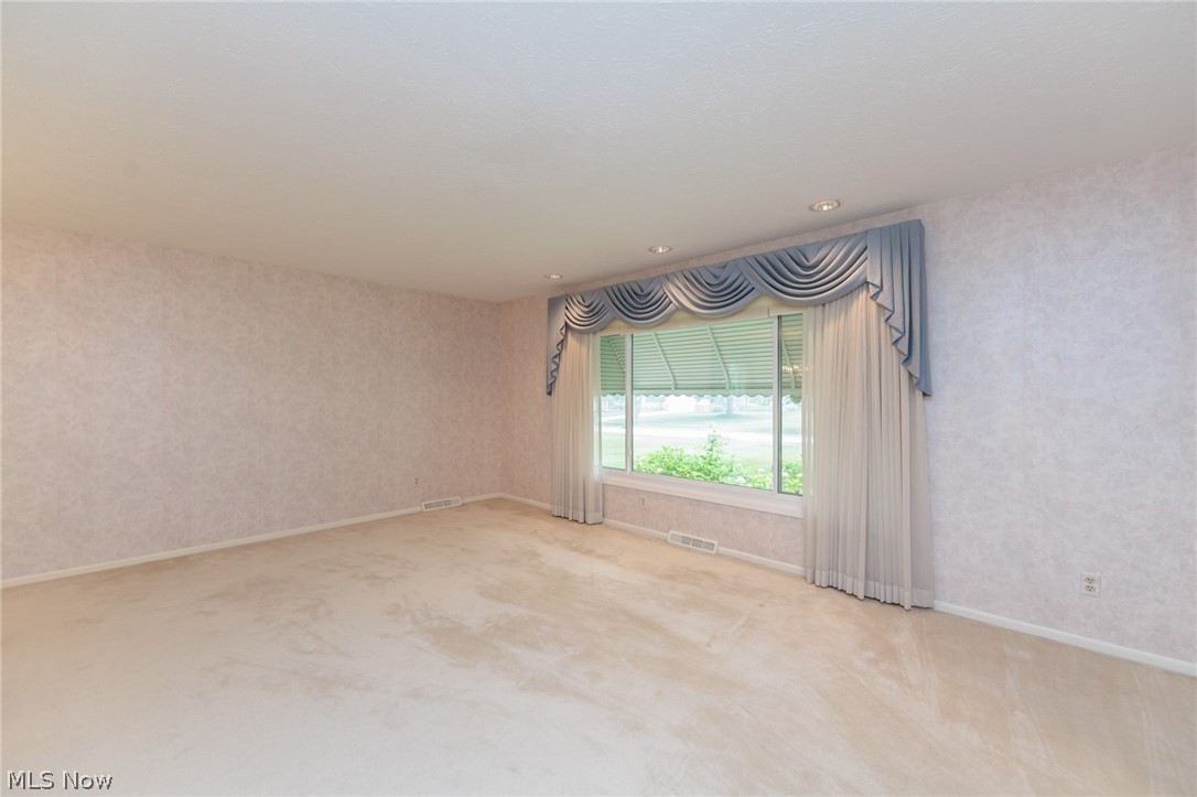 616 Sturbridge Drive Highland Heights OH 44143